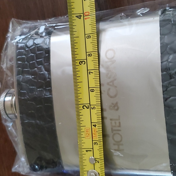 VINTAGE NEW STAINLESS STEEL FLASK. - Picture 4 of 6